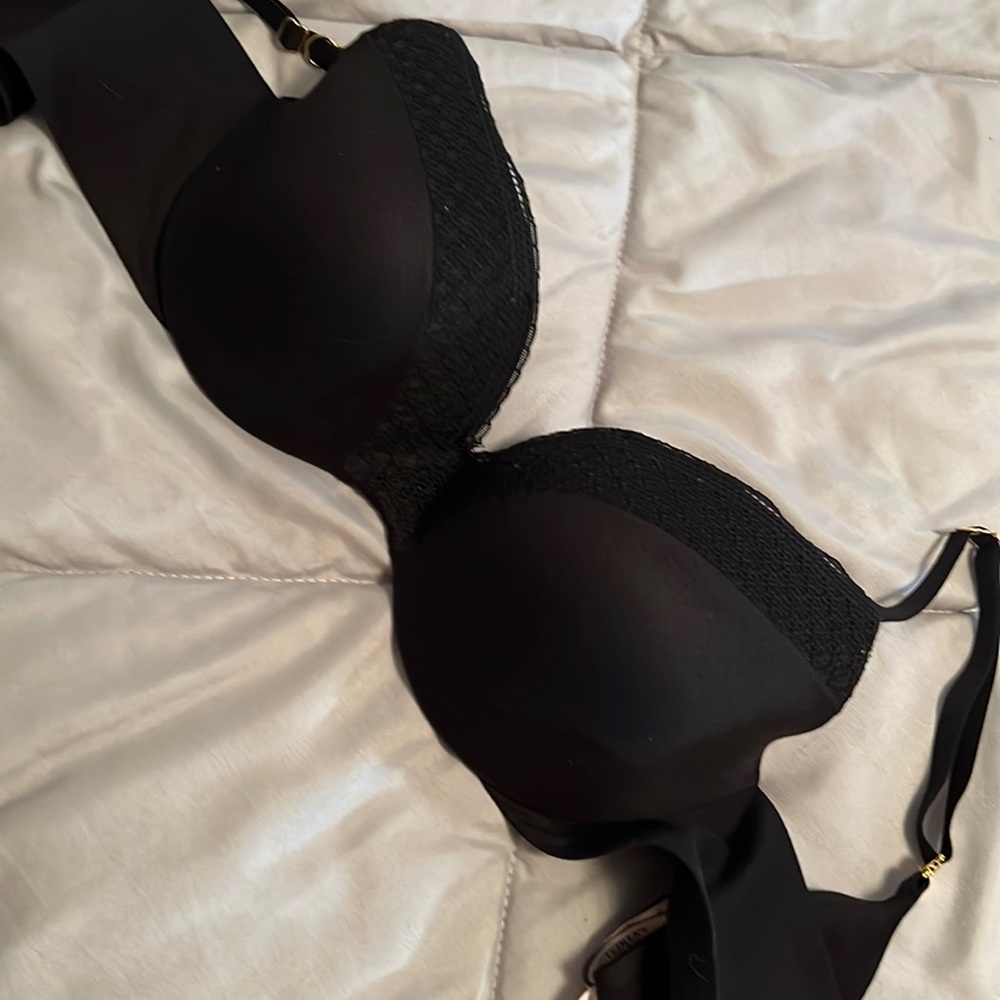 Victoria’s Secret “body” Bra ♥️